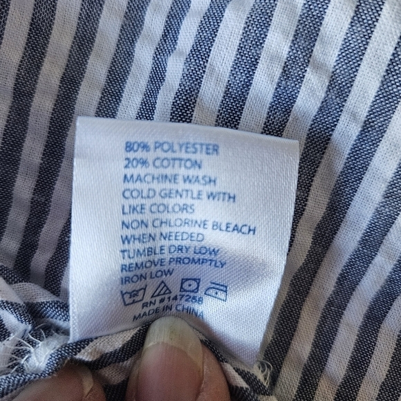 SIMPLY SOUTHERN Seersucker Ruffle Striped Flutter Sleeve Top Medium Coquette - Picture 8 of 9